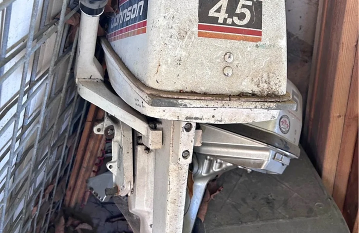 Johnson 4.5 HP two-stroke outboard motor